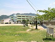 宗像市立赤間西小学校（1734m）