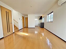 ウィングヴィラ S 2階3LDKのリビング/ダイニング