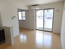 ユーグランスコート高田 103 1階1LDKのリビング/ダイニング