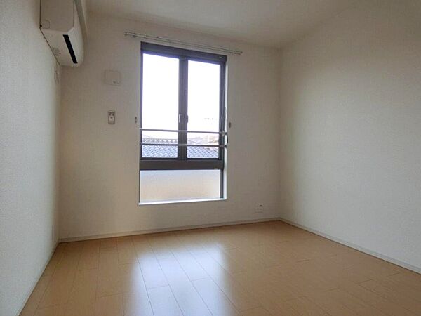 apartment 栃木県宇都宮市陽東３丁目２７－３　ウィスタリア１F