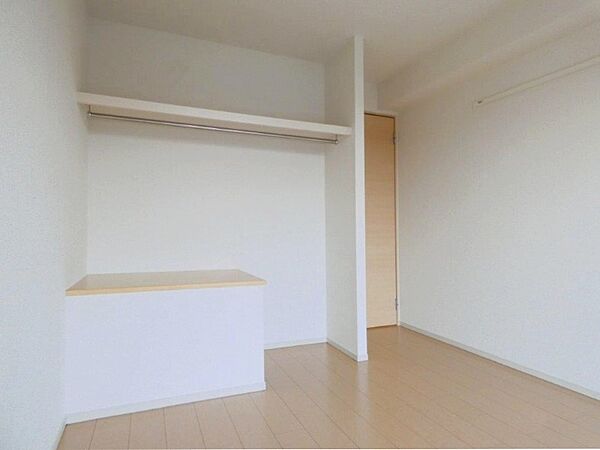 apartment 栃木県宇都宮市陽東３丁目２７－３　ウィスタリア１F