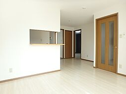 宇都宮芳賀ライトレール線 陽東3丁目駅 徒歩19分の賃貸アパート 1階2LDKのリビング/ダイニング