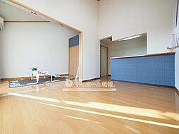 Ahima Grande 六座 202 2階2DKのリビング/ダイニング