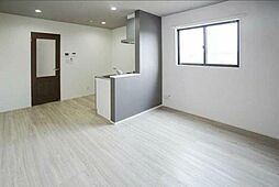 BRAVE BASE 本庄 201 2階1LDKのリビング/ダイニング