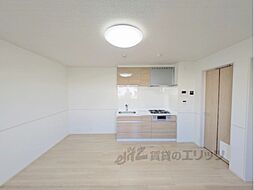 近鉄京都線 竹田駅 バス17分 久我石原町下車 徒歩7分の賃貸アパート 1階1LDKのリビング/ダイニング