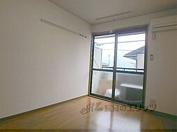 京都地下鉄東西線 御陵駅 徒歩5分の賃貸アパート 1階1Kのリビング/ダイニング