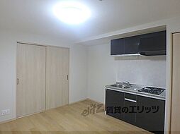 京阪本線 龍谷大前深草駅 徒歩7分の賃貸マンション 2階1LDKのリビング/ダイニング