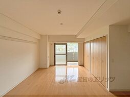 リヴァーウエスト西野山 2階ワンルームのリビング/ダイニング