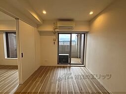 パインフィールド洛東 8階2LDKのリビング/ダイニング