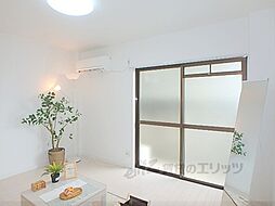 京阪本線 藤森駅 徒歩4分の賃貸マンション 1階1Kのリビング/ダイニング