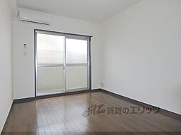 JR東海道・山陽本線 山科駅 徒歩8分の賃貸マンション 1階ワンルームのリビング/ダイニング