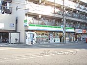 ファミリーマート　深草龍大前店まで350メートル
