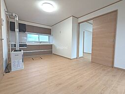 高栄西町10丁目貸家 1階3LDKのリビング/ダイニング