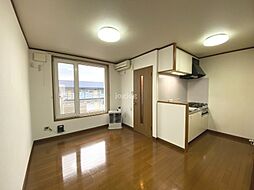 ポリアンサI 2階1LDKのリビング/ダイニング