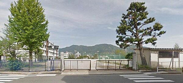 画像24:萩市立萩東中学校(1、700m)