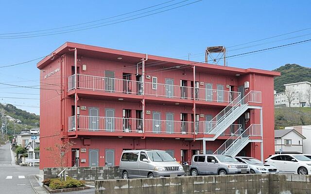 4 / 21