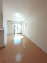 シャトレ　スリーズ 101 1階1LDKのリビング/ダイニング