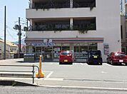 セブンイレブン下関山の田店(837m)