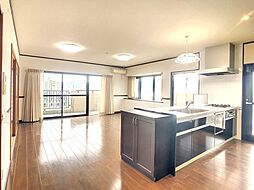 アーデント赤間　凛 805 8階3SLDKのリビング/ダイニング