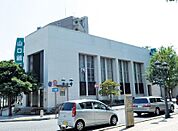 山口銀行唐戸支店(414m)