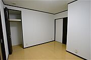 キッチンにもクローゼットあります