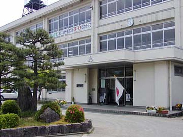 画像29:福知山市立成和中学校（697m）