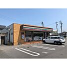 コンビニ「セブンイレブン更埴市民体育館前店まで671ｍ」
