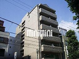 6 / 10
