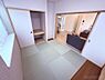 室内：【3階和室】和室をオープンにするとより広くなり，来客時にもゆったり使えますね。