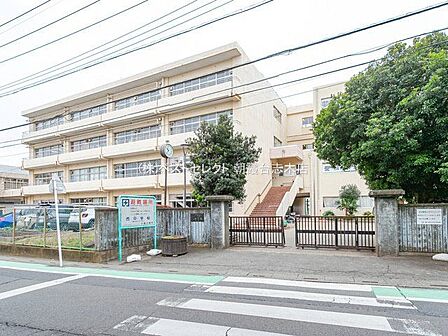 富士見市立西中学校 (徒歩10分) 740m