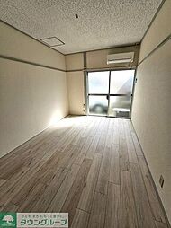 横浜市営地下鉄ブルーライン 仲町台駅 徒歩19分の賃貸アパート 1階2Kのリビング/ダイニング