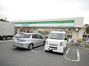 ファミリーマートMG溝口六丁目店 408m
