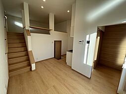 GRANDTIC 下伊福 202号室 2階1LDKのリビング/ダイニング