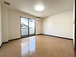 ガレージライフ高松東 201号室 2階1Kのリビング/ダイニング