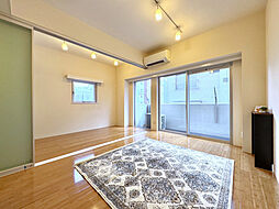 コリドールベルエア 301号室 3階1LDKのリビング/ダイニング