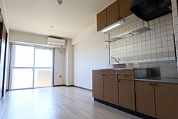 高？マンション 605号室 6階2DKのリビング/ダイニング