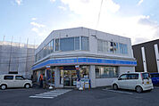 ローソン高知南川添店(コンビニ)まで294m
