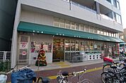 ファミリーマート高知本町三丁目店(コンビニ)まで257m