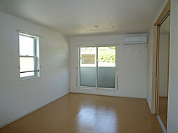 クイーンペガサスIII 203号室 2階2LDKのリビング/ダイニング