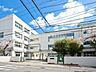 周辺：【座間市立西中学校】　周りが田んぼに囲まれているので、静かで環境の良い中学校です。校舎、校庭共に広く伸び伸びと過ごせる作りです。