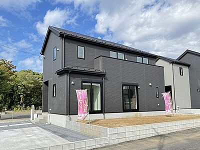 外観：1号棟外観　完成しました　ご内覧できます　住宅性能評価を取得　耐震等級3なので建築基準法の1.5倍の耐震強度になります　住宅ローン減税対象になります