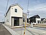 外観：【外観/施工例】周囲の街並みと調和する、シンプルモダンでスタイリッシュな外観です。駐車3台可能(車種による)。※実際とは異なる場合があります。