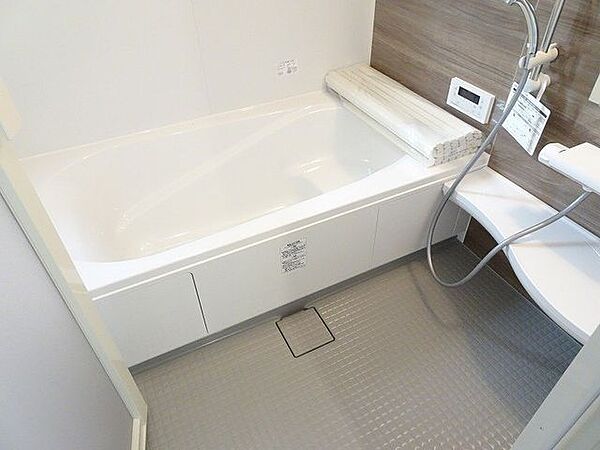 浴室を拡大表示