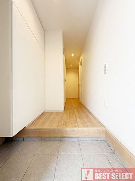 玄関を拡大表示