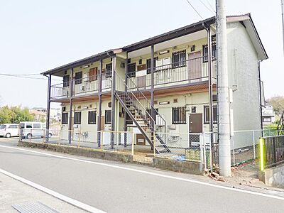 外観:リバーサイドに建てられた静かな環境です 外観:リバーサイドに建てられた静かな環境です