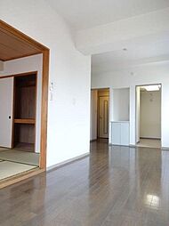 JR中央本線 三鷹駅 徒歩13分の賃貸マンション 4階1LDKのリビング/ダイニング