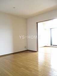 ローズガーデン 2階1LDKのリビング/ダイニング