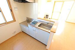 Ｍａｒｉ’ｓ　ｇａｒｄｅｎ 205 2階2LDKの室内