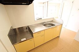 コモド早稲田 201 2階3LDKの室内