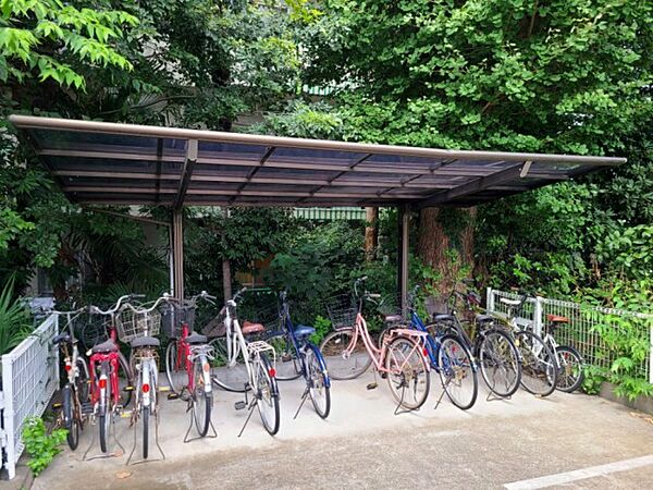 画像17:★敷地内に自転車駐輪場を完備しています。★